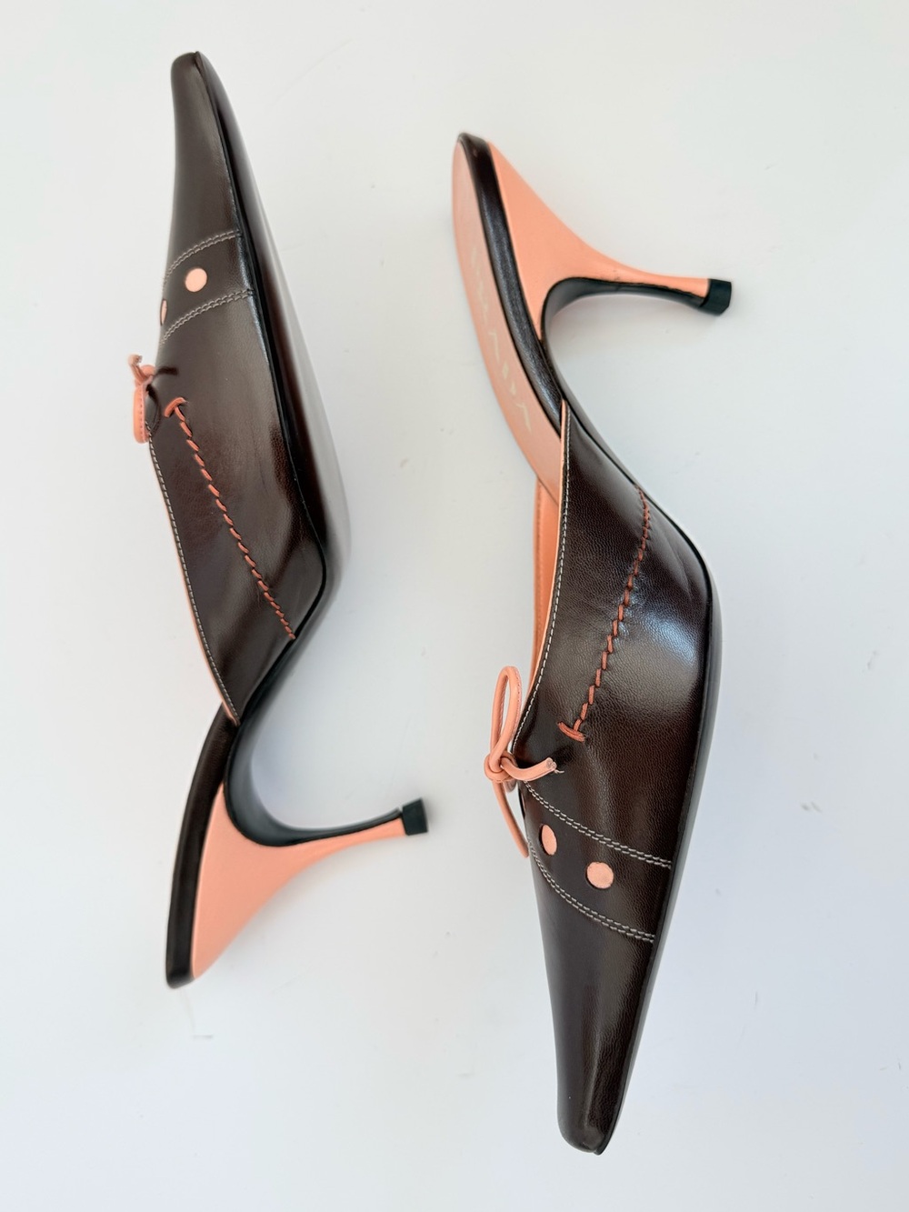 Prada SS 2002 Vintage Cacao Pink Bow Eyelet Leather Mules Heels 39 - Picture 4 of 12